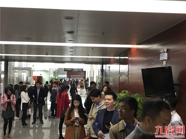 厦进入"竞配建"时代！一日揽金106.47亿为政府无偿提供63500㎡！  ——九房网