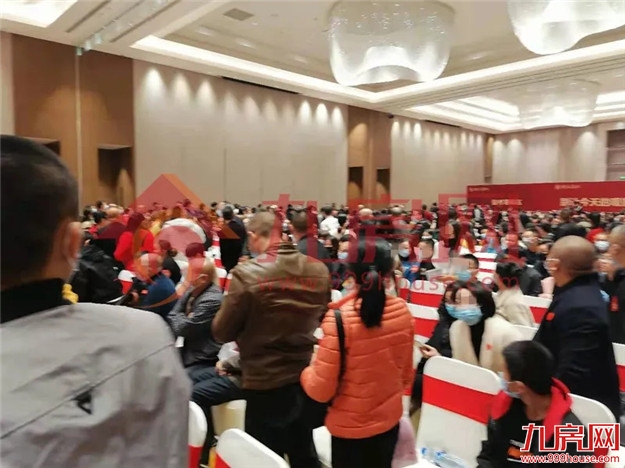 现场直击!龙岩惊现千人抢房!3人抢1套!刚刚,璞玉滨江首开!——九房网 现场直击!龙岩惊现千人抢房!3人抢1套!刚刚,璞玉滨江首开!——九房网